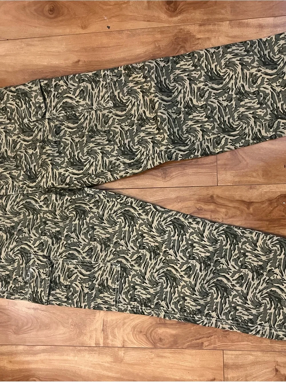 True Religion Men's Camouflage Print Cargo Pants - Olive/Beige